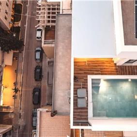 3 bedroom penthouse apartment with pool in Chania town, sleeps 6